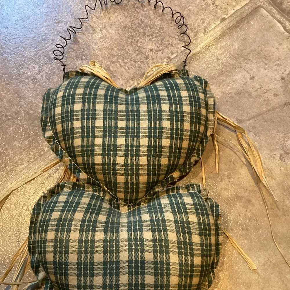 ❌SOLD * Primitive Country Green Tan Plaid Plush Heart Raffia Wall Decor - Picture 5 of 7
